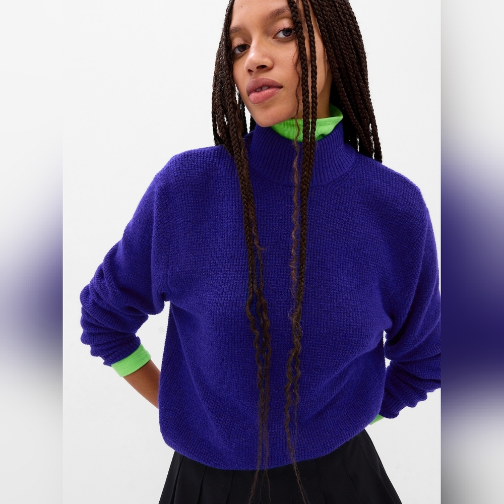 GAP Waffle Mockneck Sweater